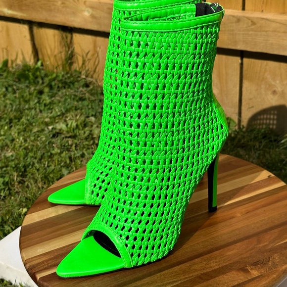 Cape Robbin Bright Lime Green Ankle Boots - Picture 7 of 7